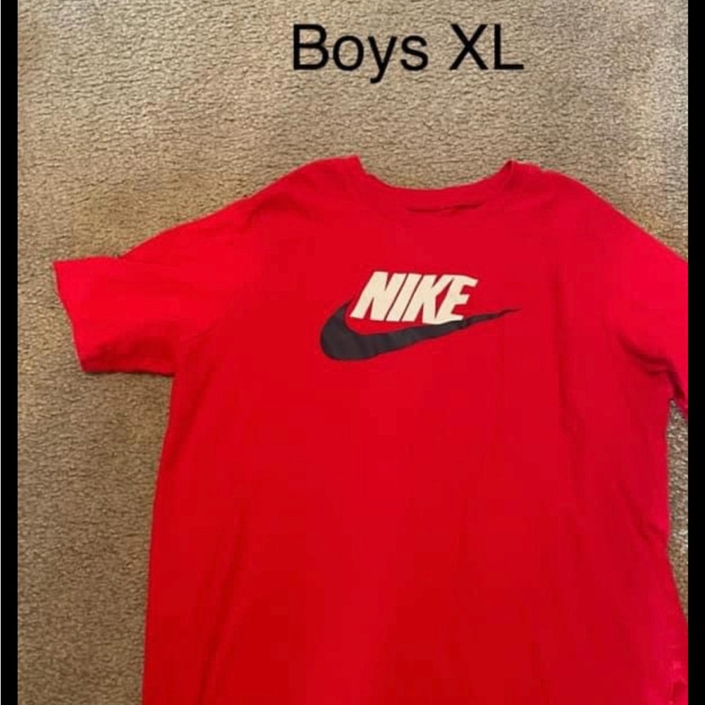 Nike. Boys XL